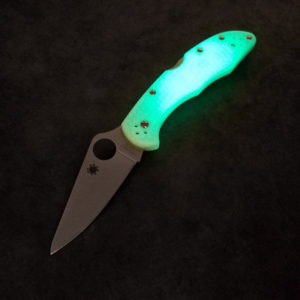 Spyderco Delica 4 Glow